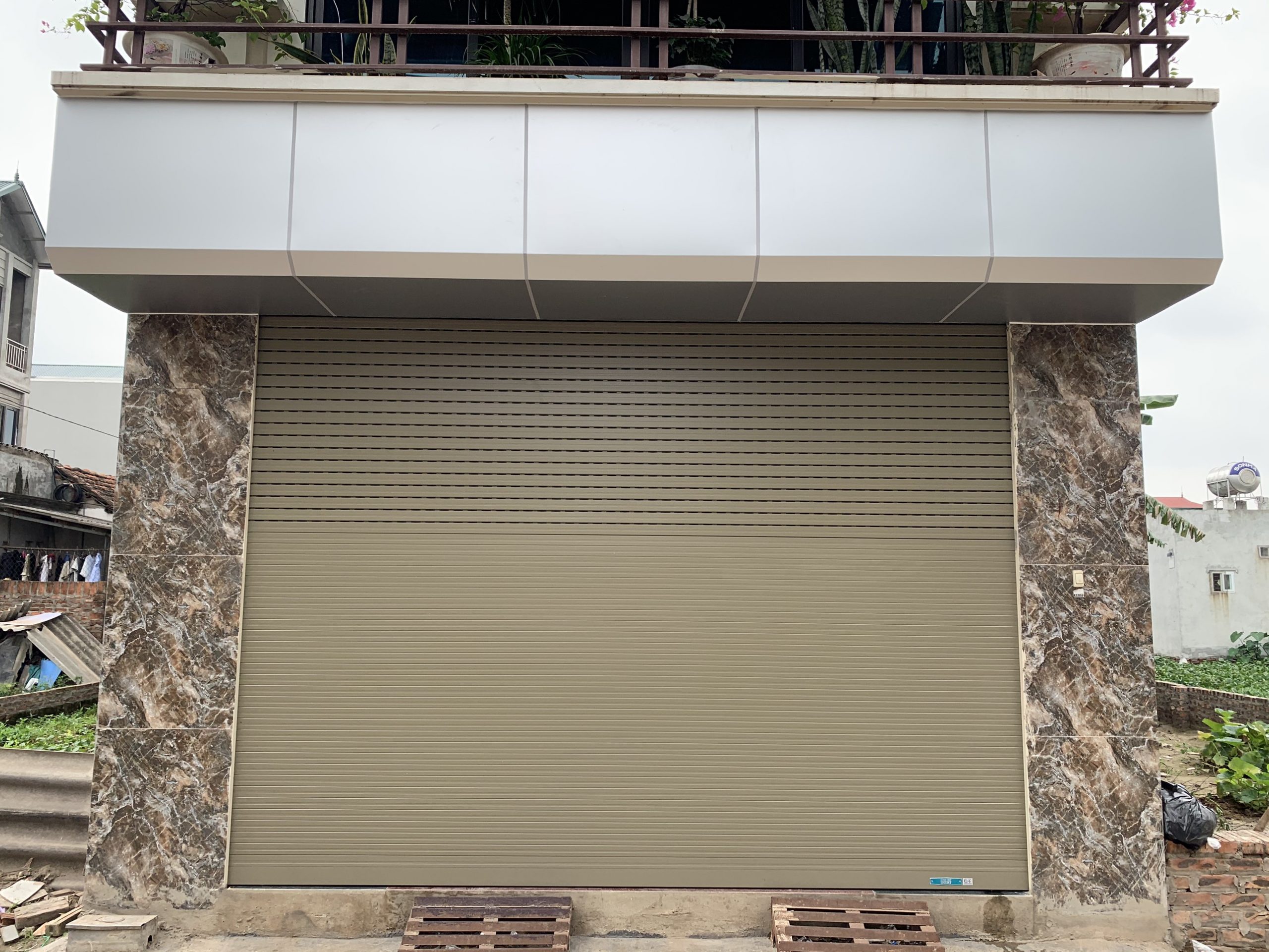 Cửa cuốn khe thoáng tại Cầu Giấy